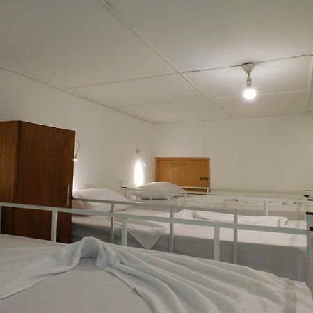 Kutumbaya Leilighet Anuradhapura Eksteriør bilde